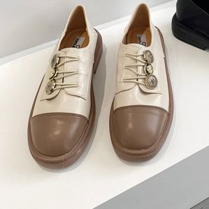 Loafer Slipper 2 wear: white and beige